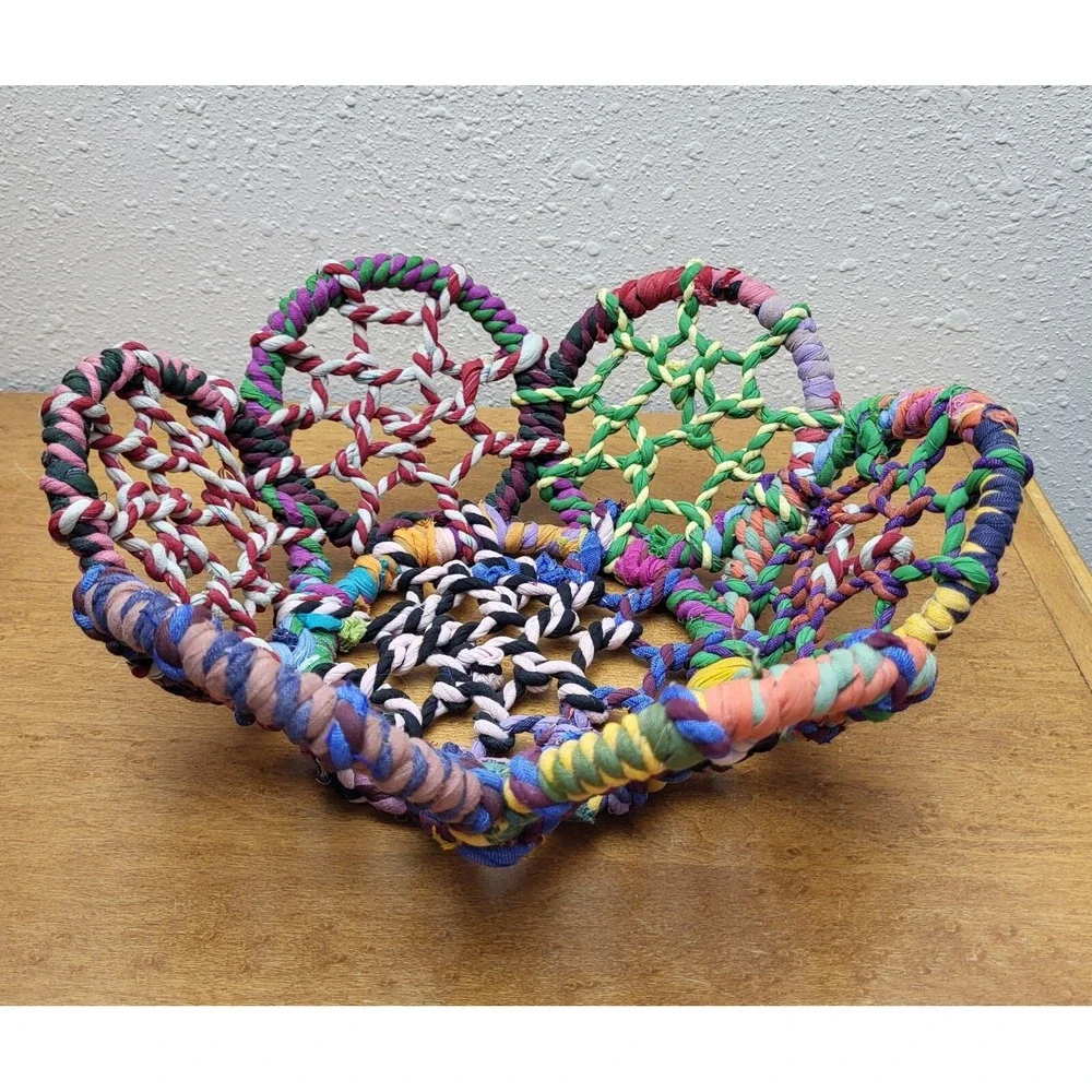 Vtg  Wrapped Twisted Fabric Flower Basket Open Weave‎ Fishermen Net Style Boho